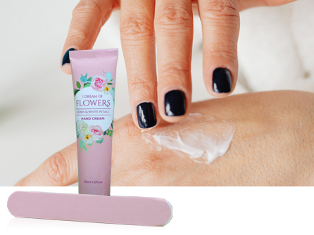 Presentamos nuestro nuevo set de regalo de crema para manos: Floral Elegance